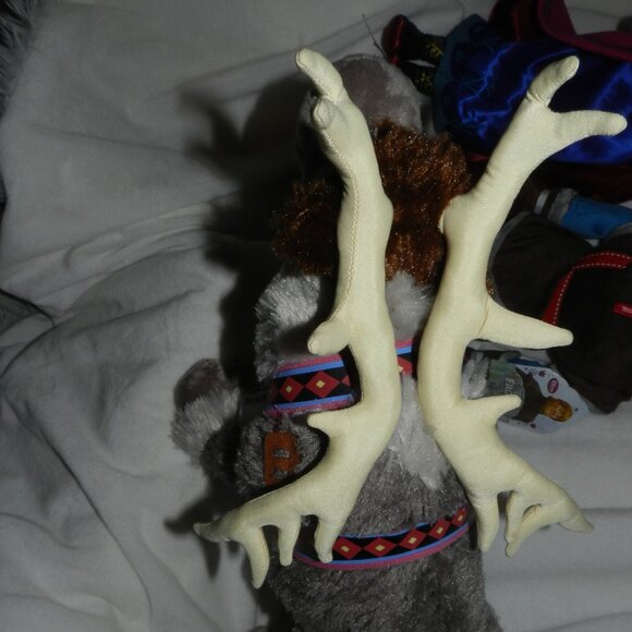 DISNEY FROZEN SVEN 20" POSABLE SOFT PLUSH TOY REINDEER NWT/🆕SHIPS😮‍💨⚡🚚 - Picture 6 of 16